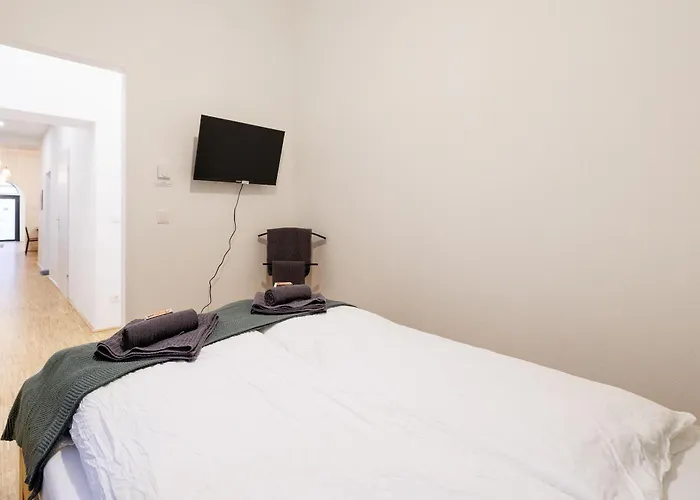 86 Sqm With Private Courtyard - 3 Bedrooms Apartment *