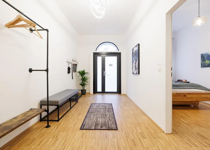 Apartment 86 Sqm With Private Courtyard - 3 Bedrooms *